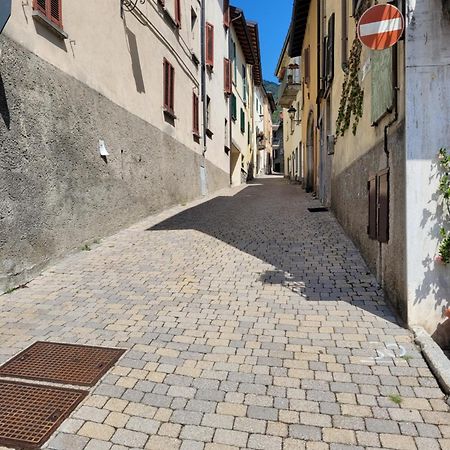Casa Gianna Lägenhet Castiglione dʼIntelvi Exteriör bild