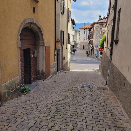 Casa Gianna Lägenhet Castiglione dʼIntelvi Exteriör bild