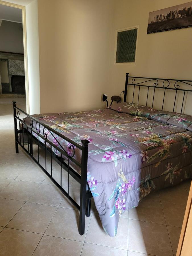 Casa Gianna Lägenhet Castiglione dʼIntelvi Exteriör bild