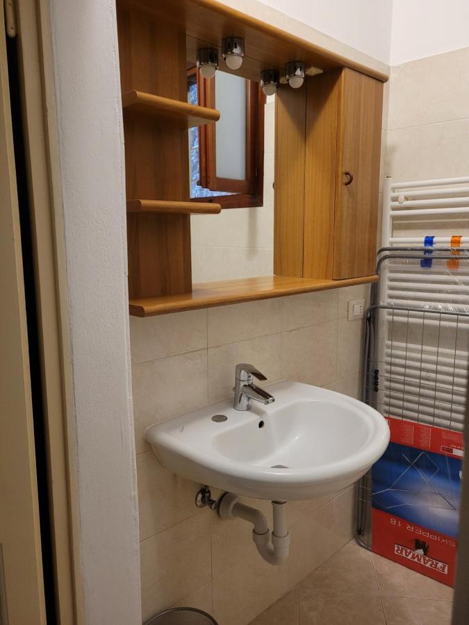 Casa Gianna Lägenhet Castiglione dʼIntelvi Exteriör bild