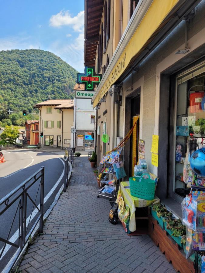 Casa Gianna Lägenhet Castiglione dʼIntelvi Exteriör bild