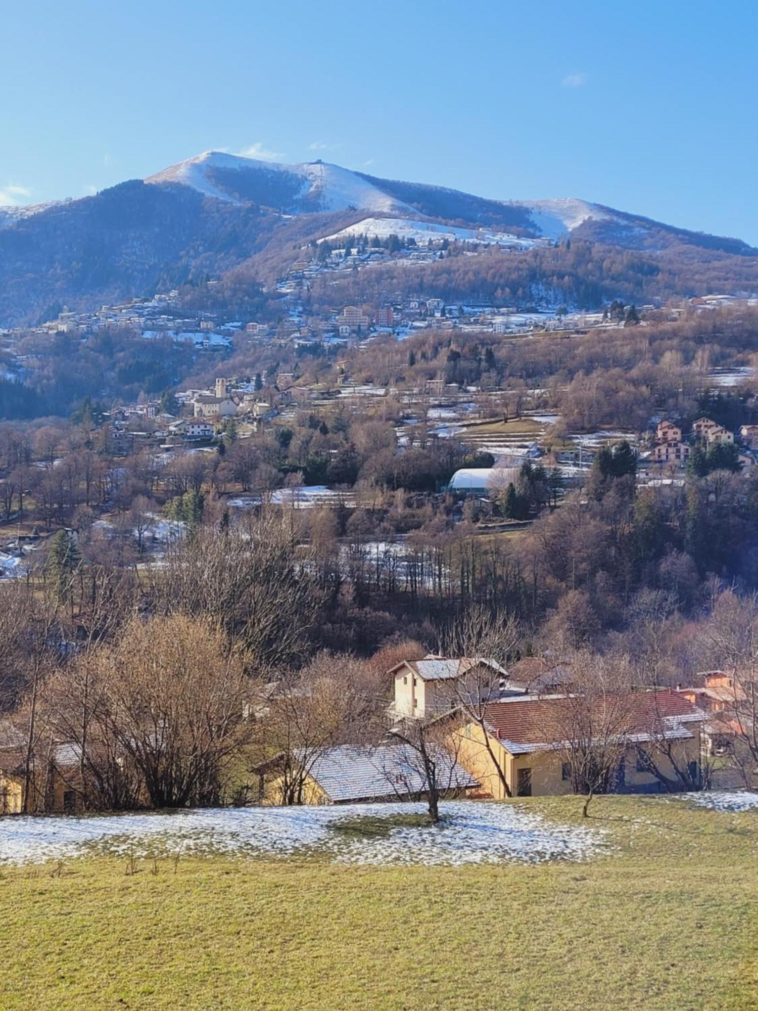 Casa Gianna Lägenhet Castiglione dʼIntelvi Exteriör bild